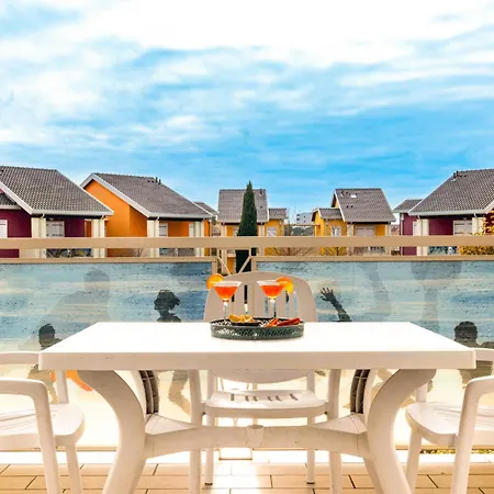 Mami Oceanic Village